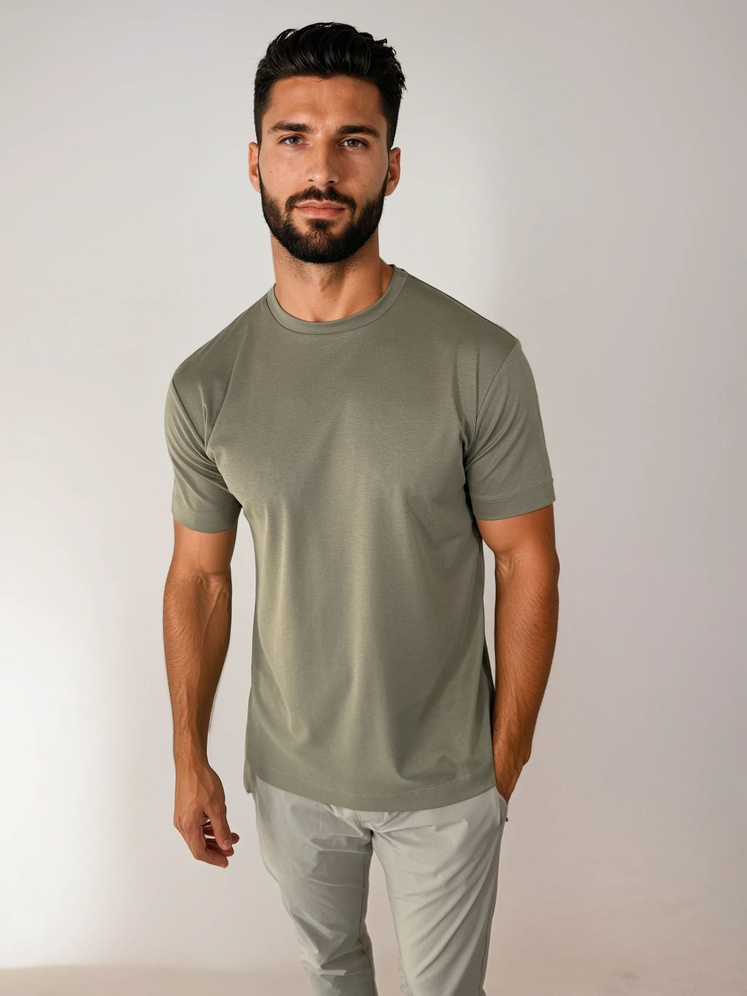 Essential Lux T-Shirt - Olive
