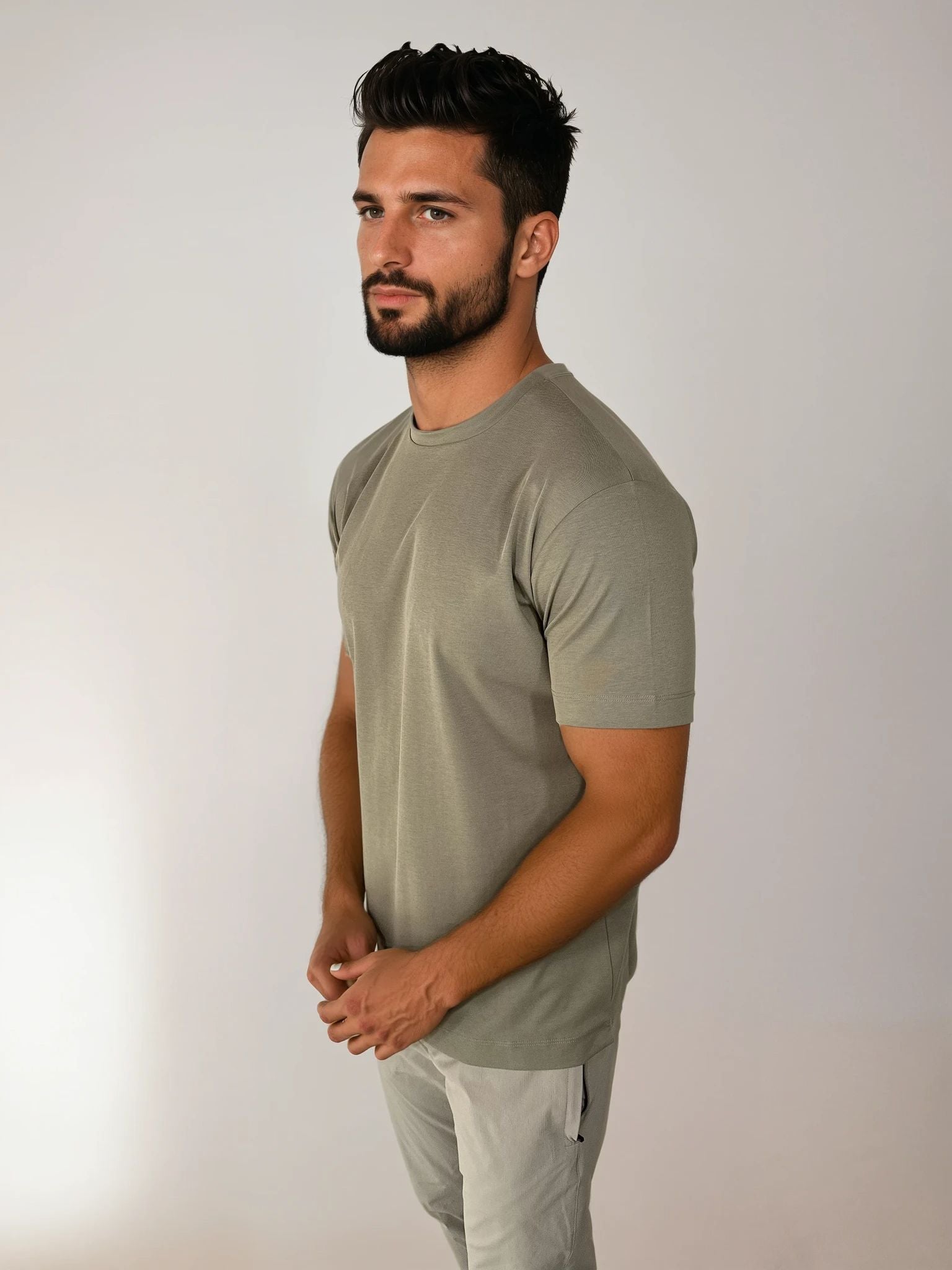 Essential Lux T-Shirt - Olive