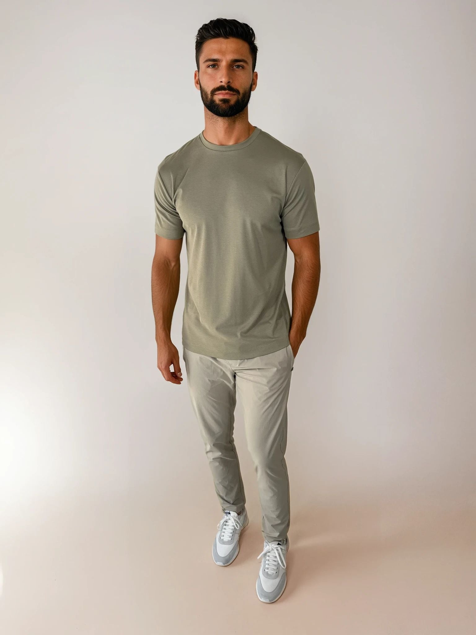 Essential Lux T-Shirt - Olive