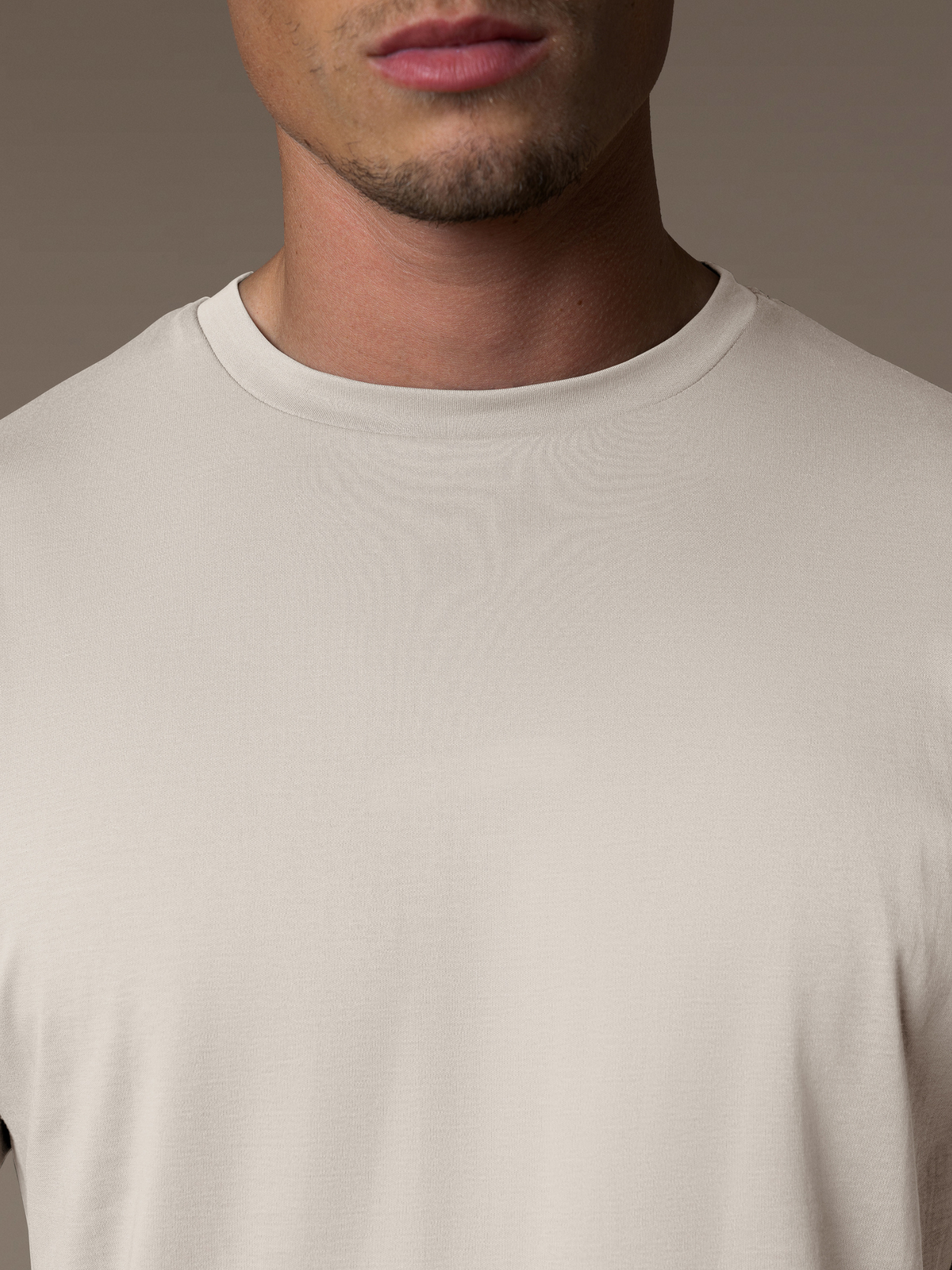 Essential Lux T-Shirt - Beige