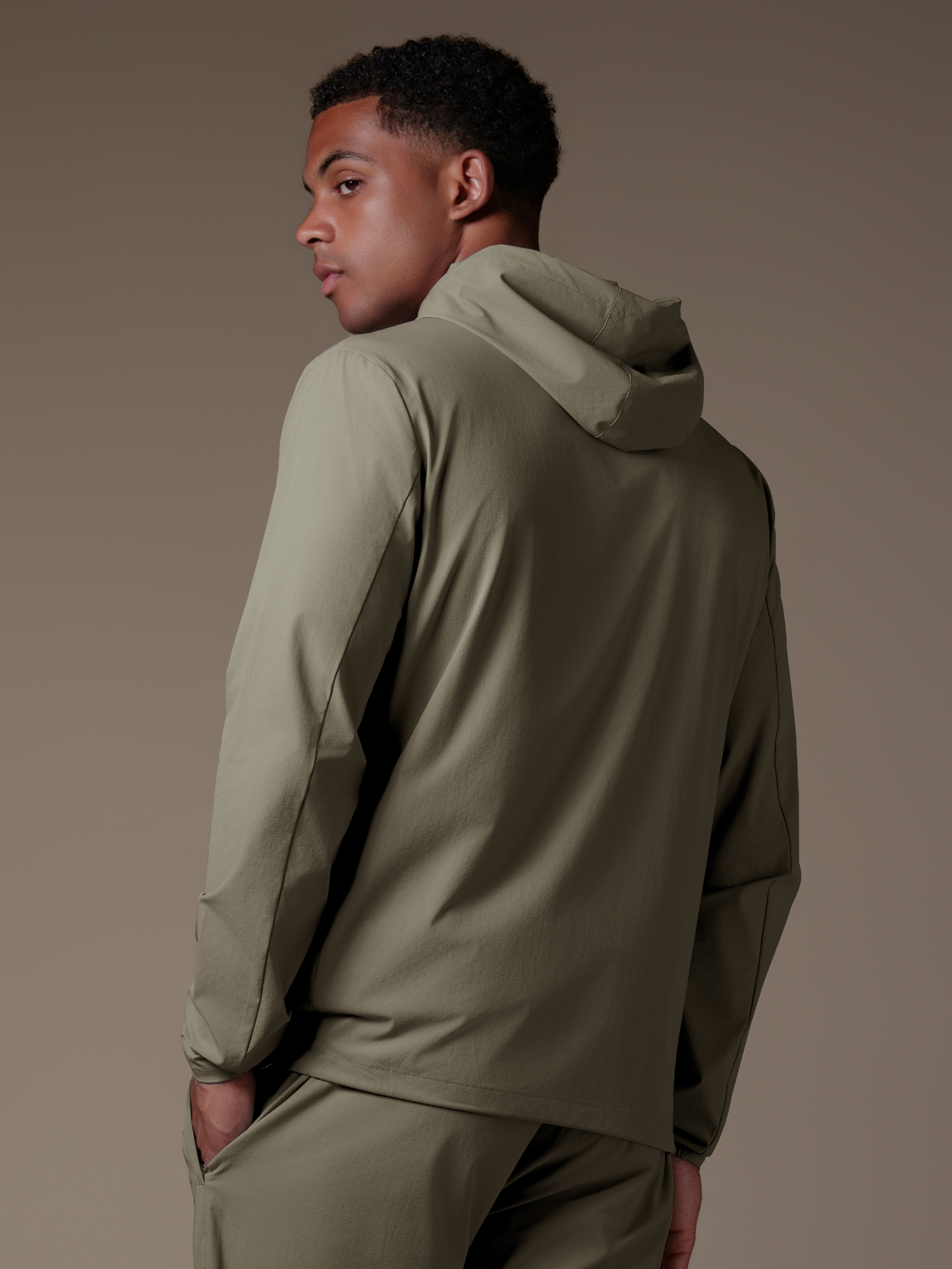 Tech Windbreaker - Olive